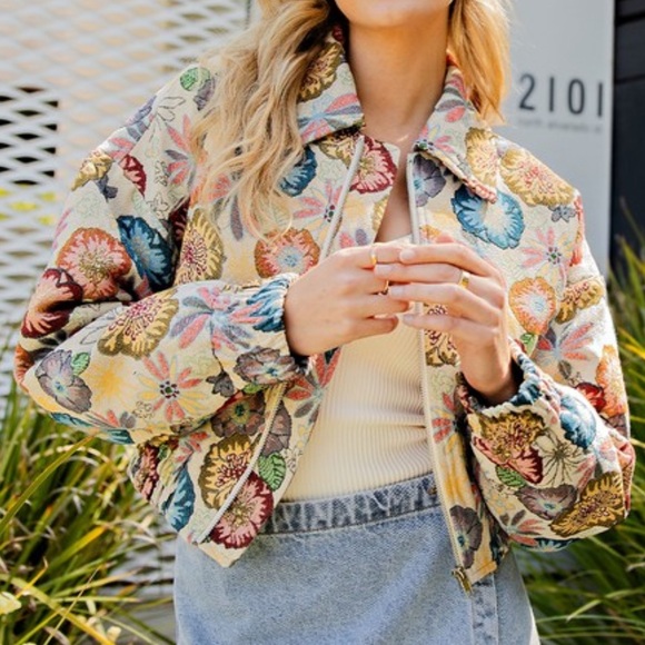Eesome Floral Tapestry Jacket